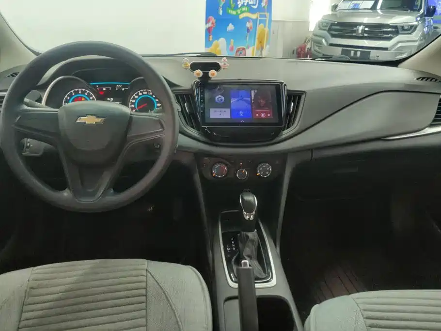 Chevrolet Cavalier — миниатюра 12
