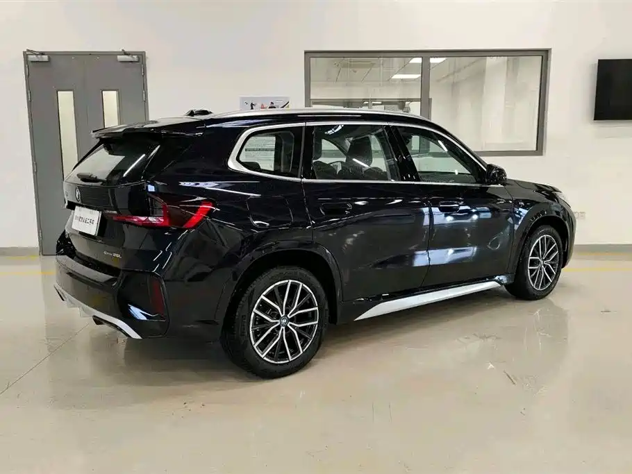 BMW iX1 2025 eDrive25L M Sport
