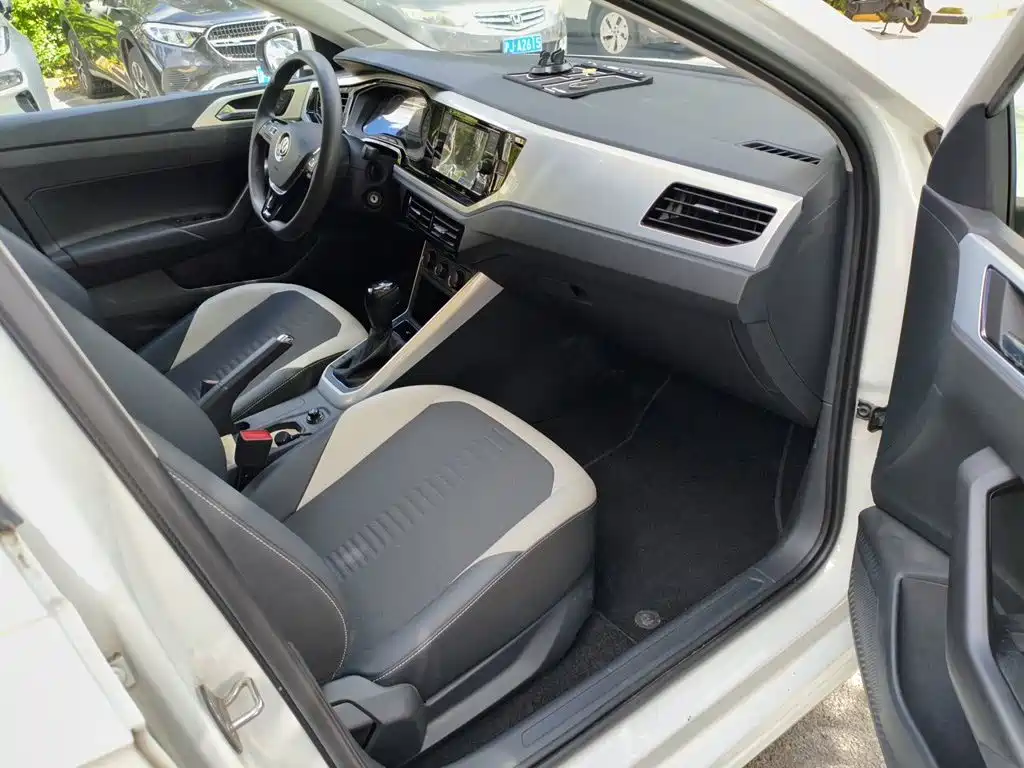 Volkswagen Polo — миниатюра 18