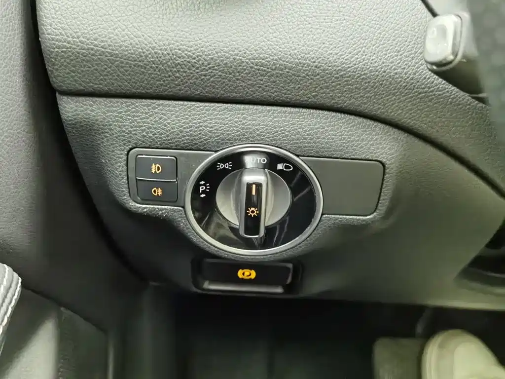 Mercedes-Benz GLA — миниатюра 21