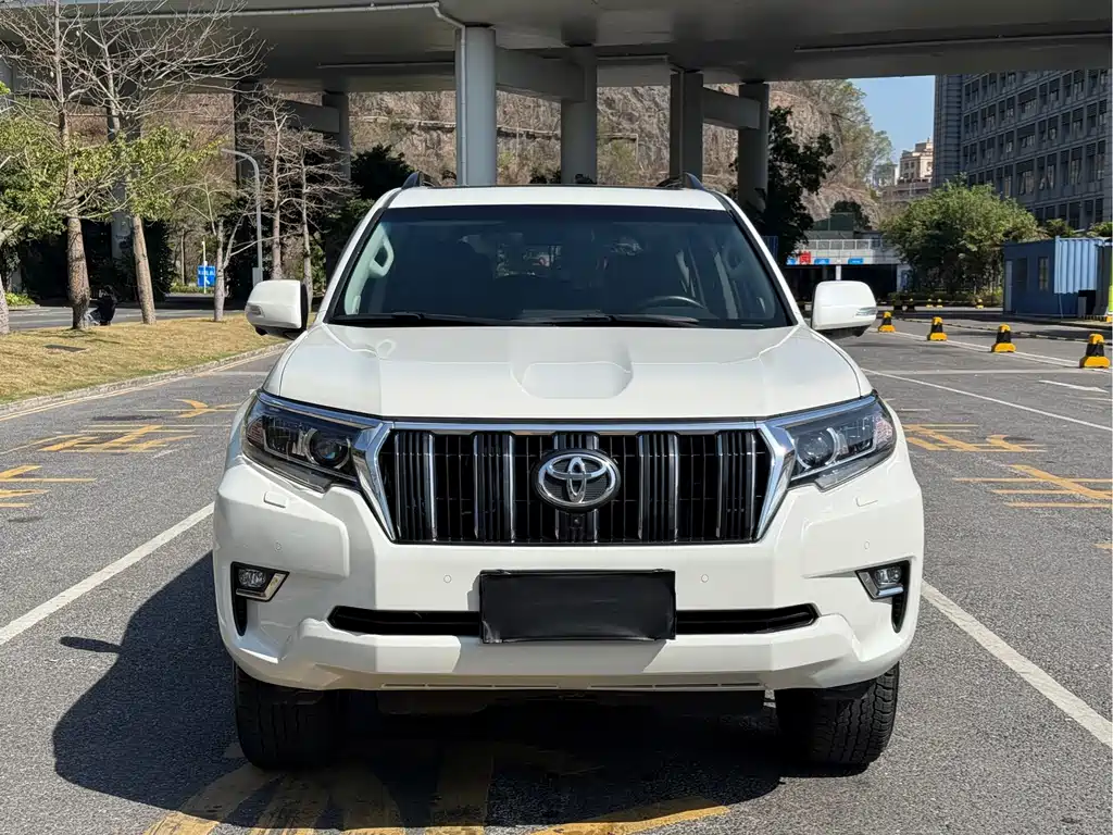 TOYOTA PRADO