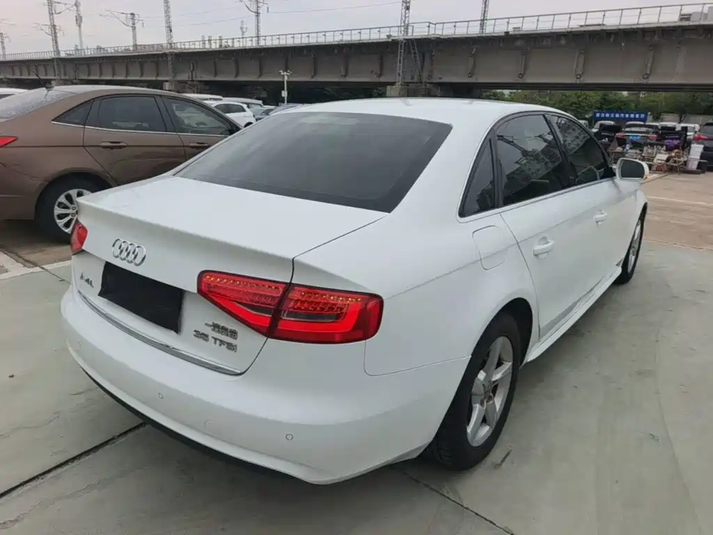 Audi A4L 2013 35 TFSI AT