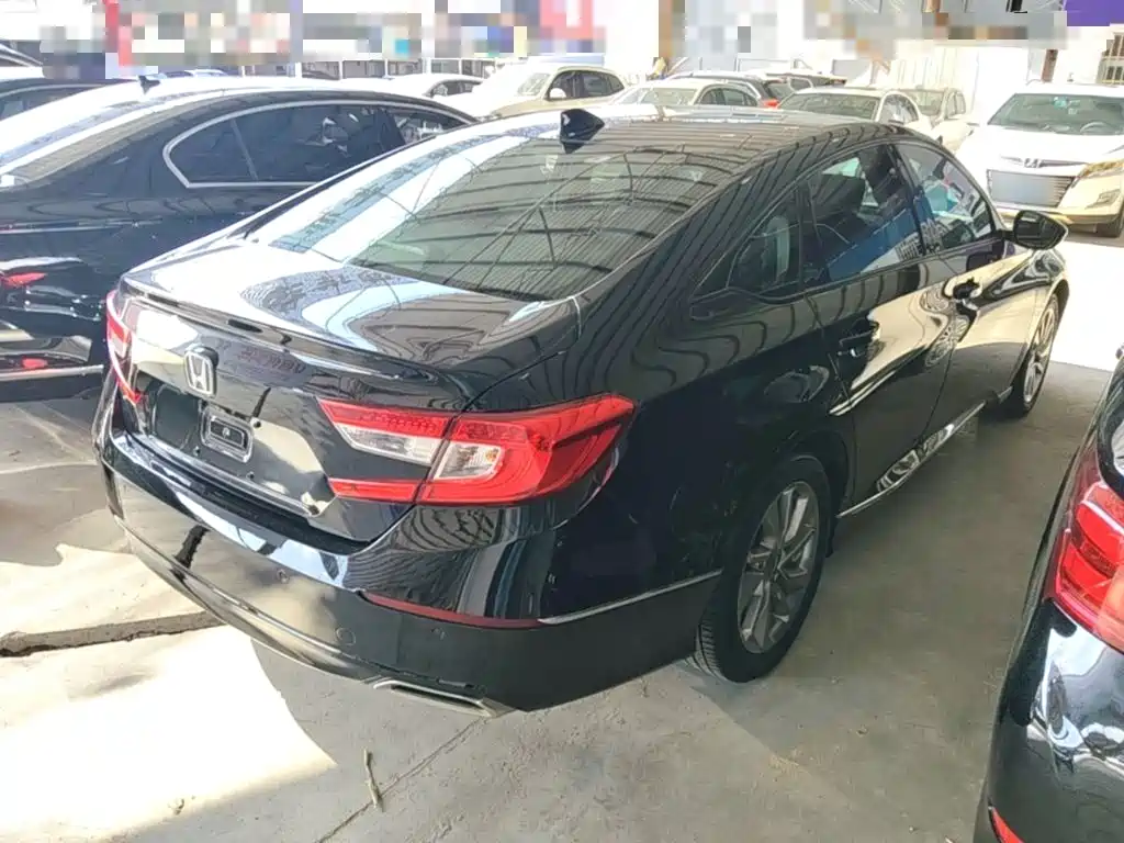 Honda Accord — миниатюра 7