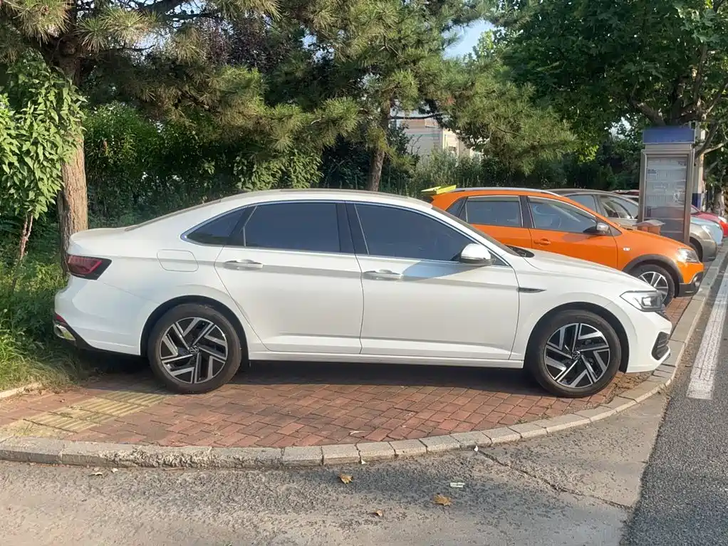 Volkswagen Sagitar — миниатюра 12