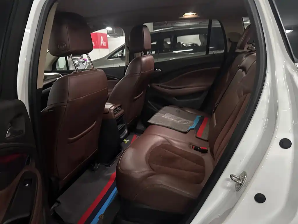 Buick Envision Plus — миниатюра 3