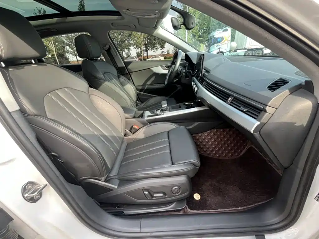 Audi A4L 2020 40 TFSI Fashion