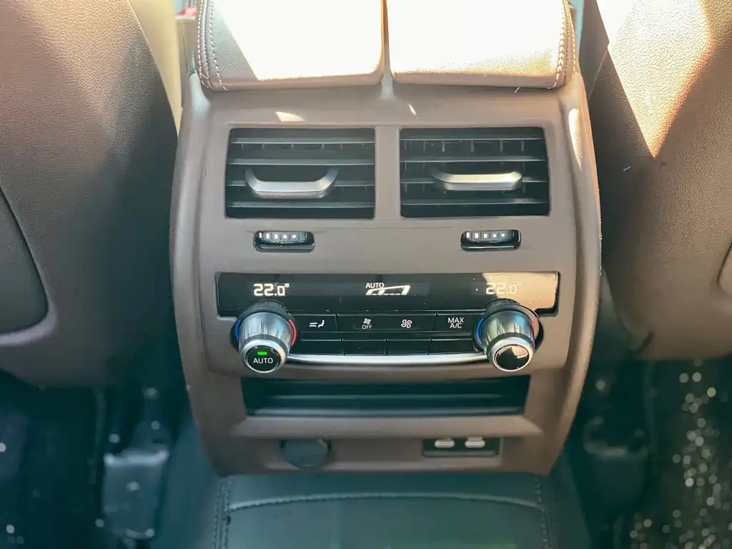 BMW 5 Series (Import) — миниатюра 19
