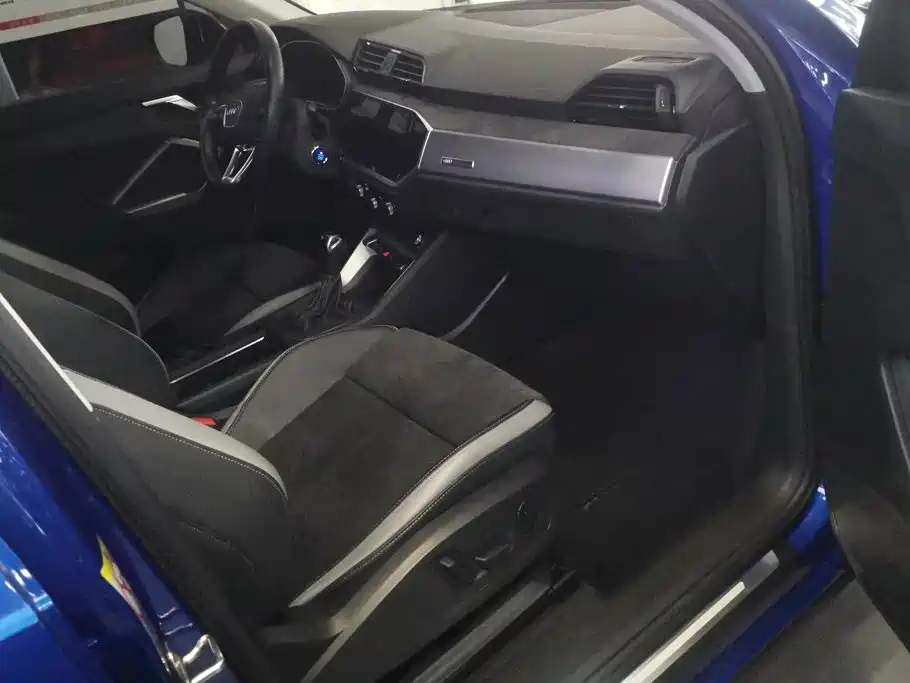 Audi Q3 — миниатюра 8