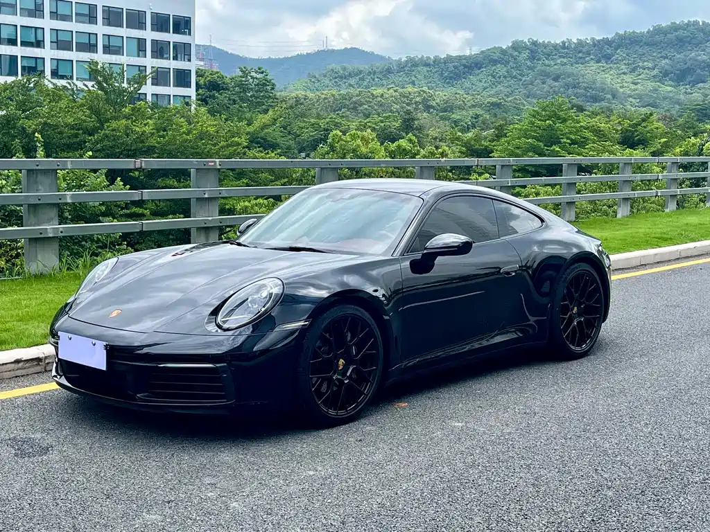PORSCHE 911