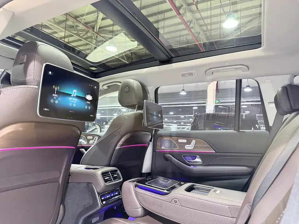 Mercedes-Benz GLS — миниатюра 13
