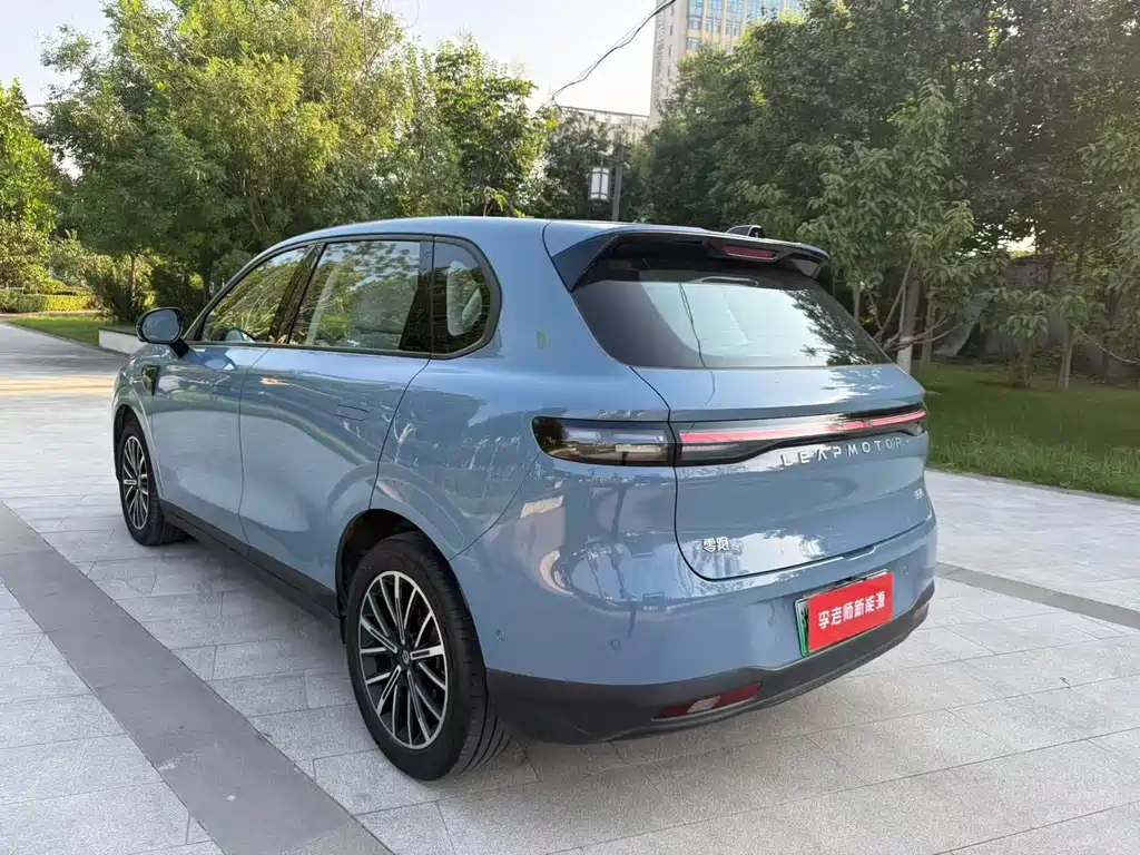 Leapmotor Leapmotor B10 — миниатюра 8