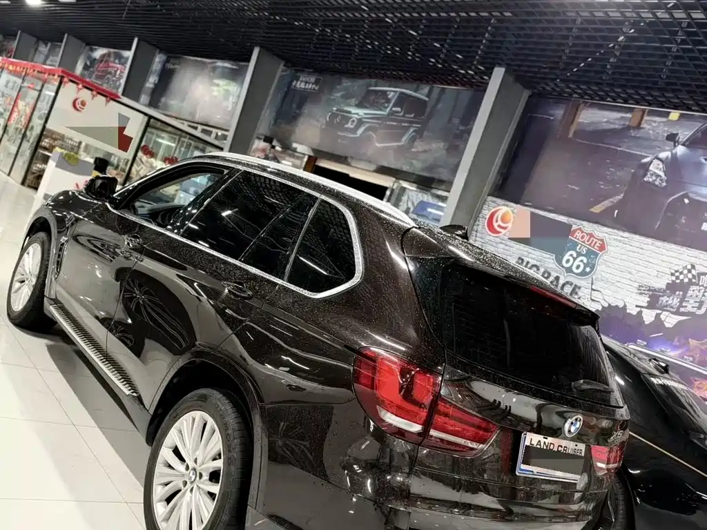 BMW X5 (Import) — миниатюра 6