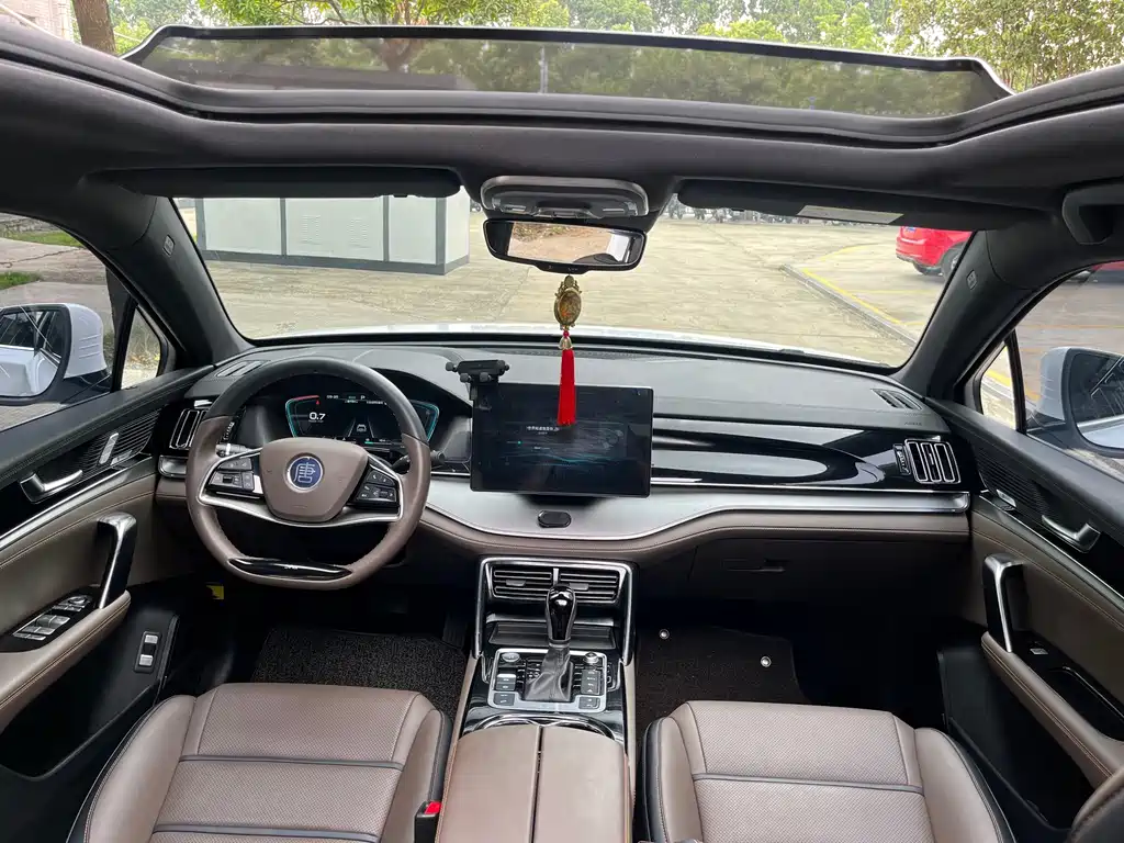 BYD Tang — миниатюра 8