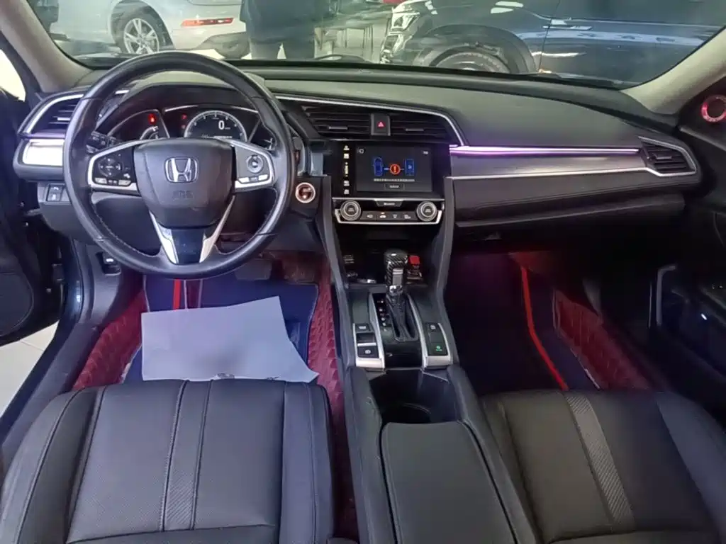 Honda Civic — миниатюра 10