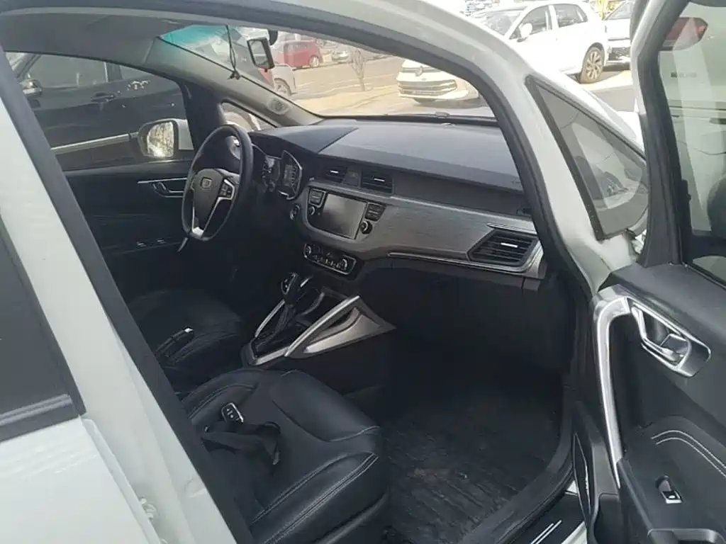 Geely Vision X3 — миниатюра 9