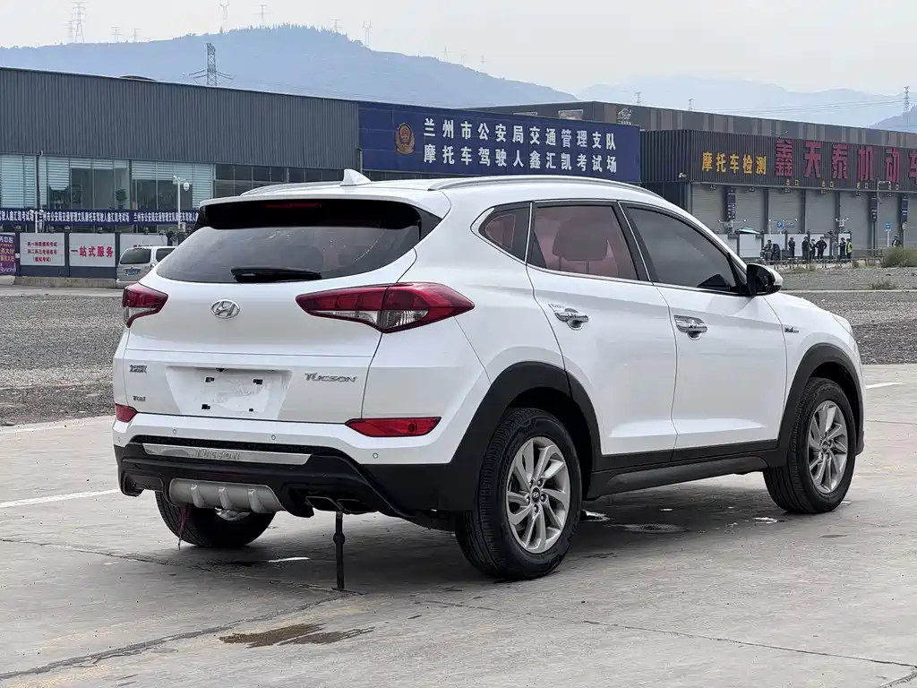 Hyundai Tucson — миниатюра 14