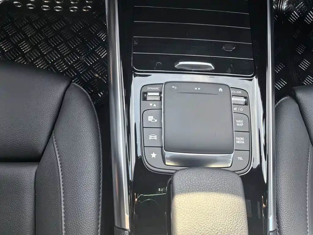 Mercedes-Benz EQA — миниатюра 18