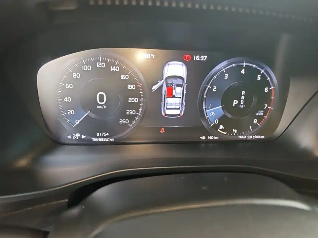 Volvo XC40 — миниатюра 12
