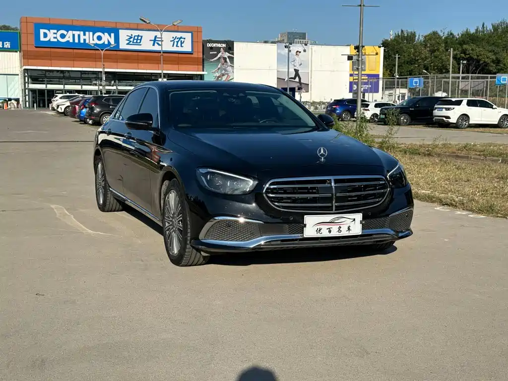 Mercedes-Benz E-Class — миниатюра 3