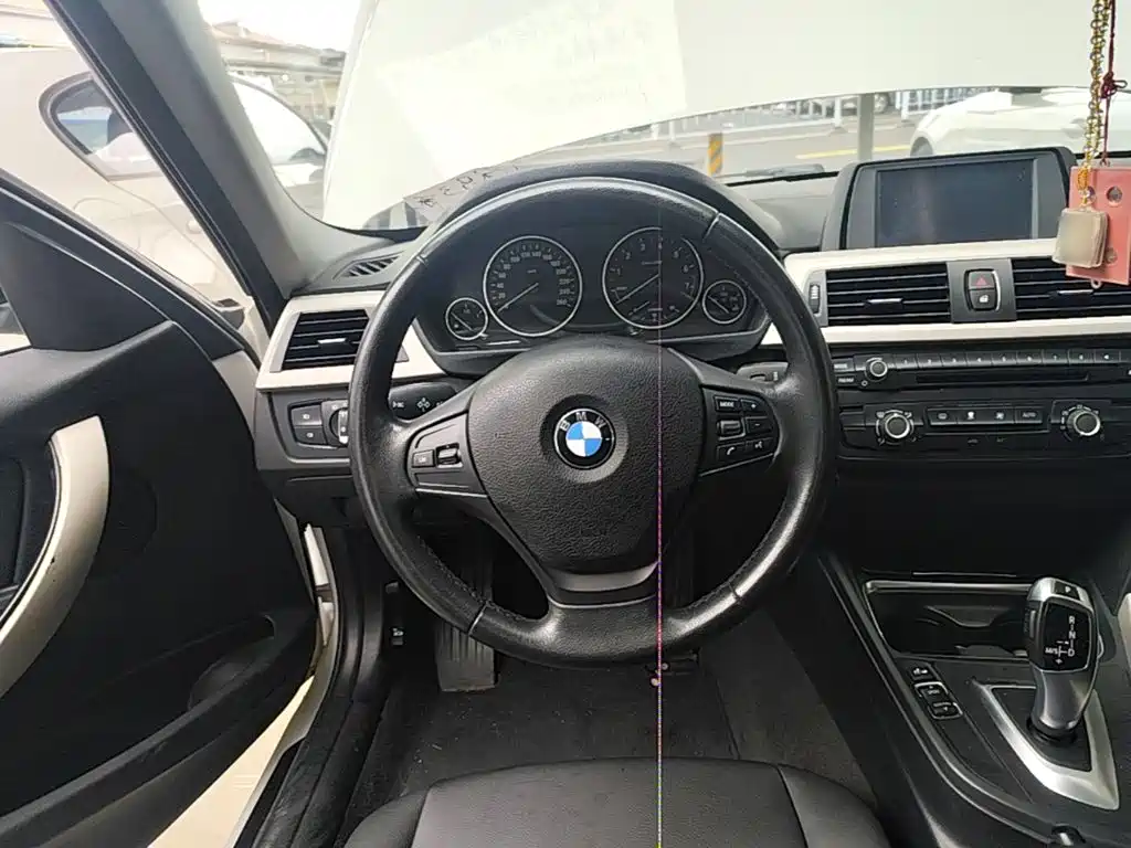 BMW 3 Series — миниатюра 11