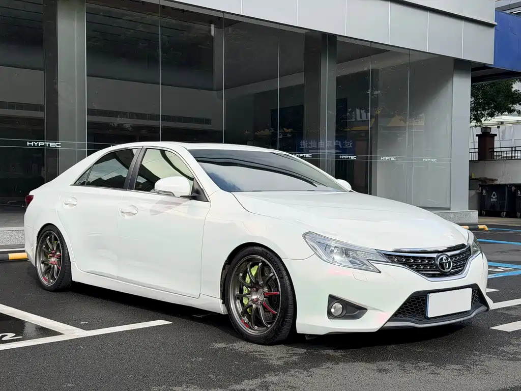 Toyota Reiz — миниатюра 3