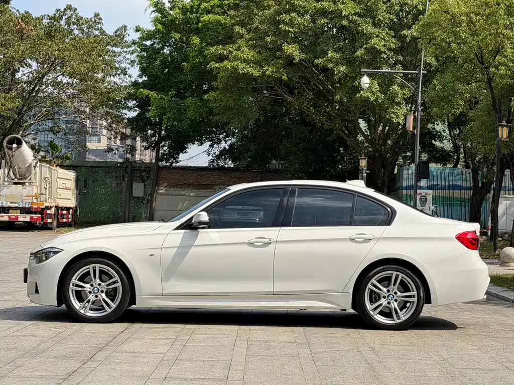 BMW 3 Series — миниатюра 14