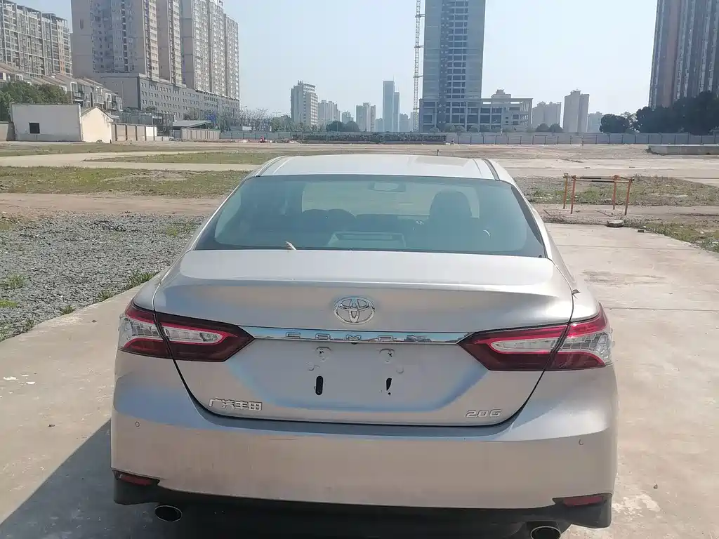 TOYOTA CAMRY