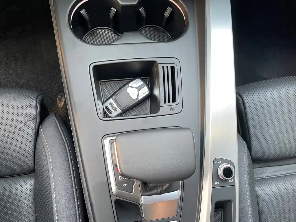 Audi A4L — миниатюра 7
