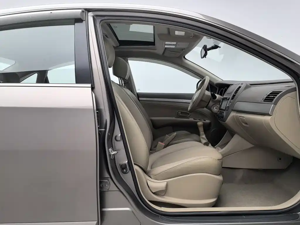 Nissan Sylphy — миниатюра 23