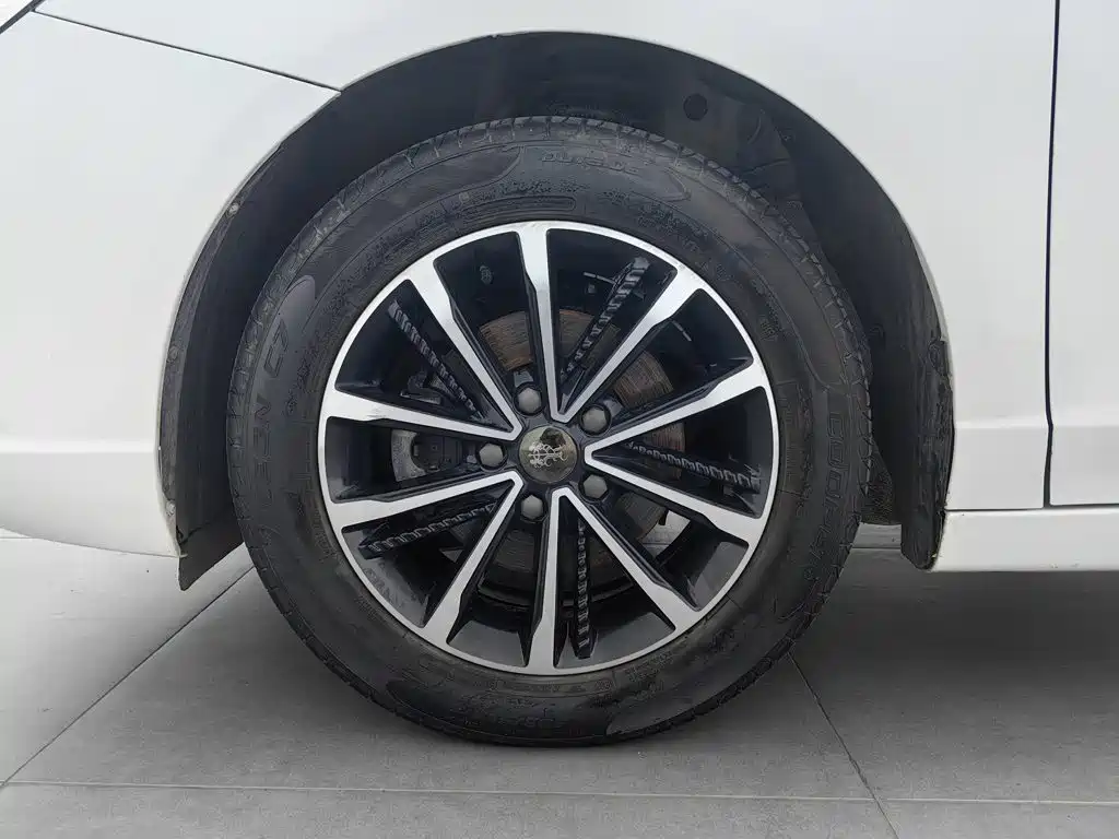 Roewe i5 — миниатюра 17