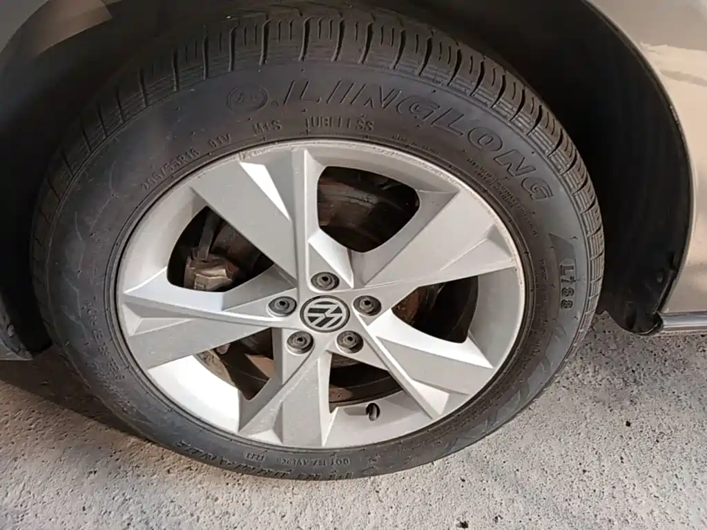 Volkswagen Bora — миниатюра 23