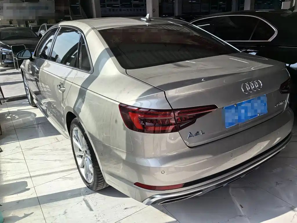 Audi A4L — миниатюра 4
