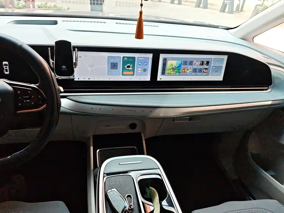 MAXUS G90 — миниатюра 13