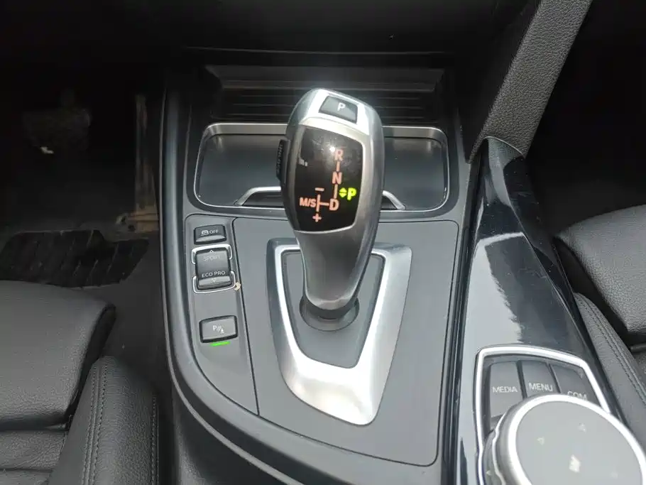 BMW 3 Series — миниатюра 16