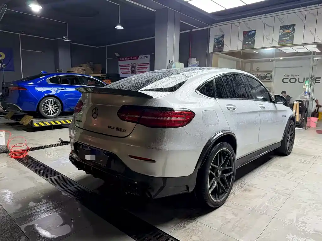 Mercedes-Benz GLC Coupe AMG AMG GLC 63 S 4MATIC+ Coupe SUV, фото 9