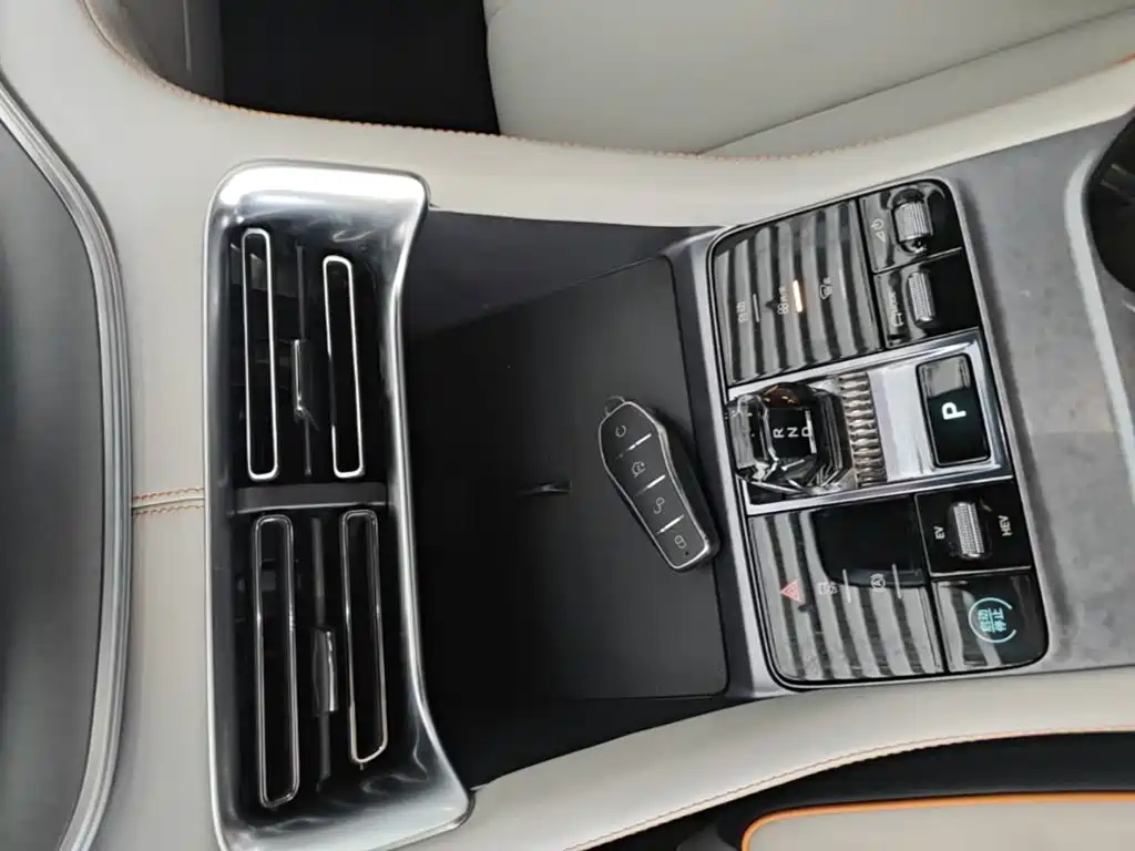 BYD PLUS New Energy — миниатюра 14