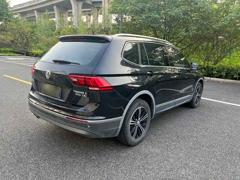 Volkswagen Tiguan L — миниатюра 5