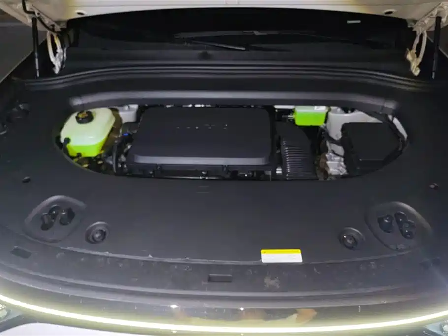 Aito M8 2025 Max+ 53.4kWh 6 мест (192 )