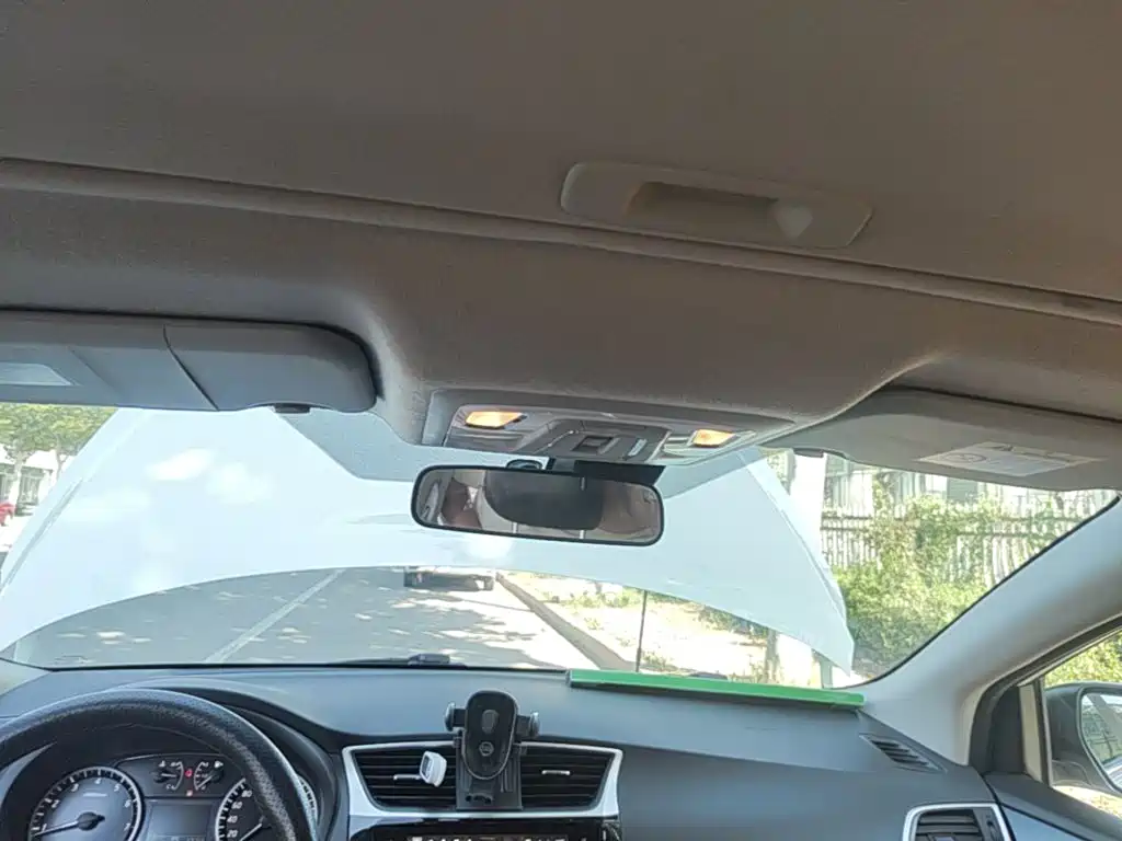 Nissan Sylphy — миниатюра 18