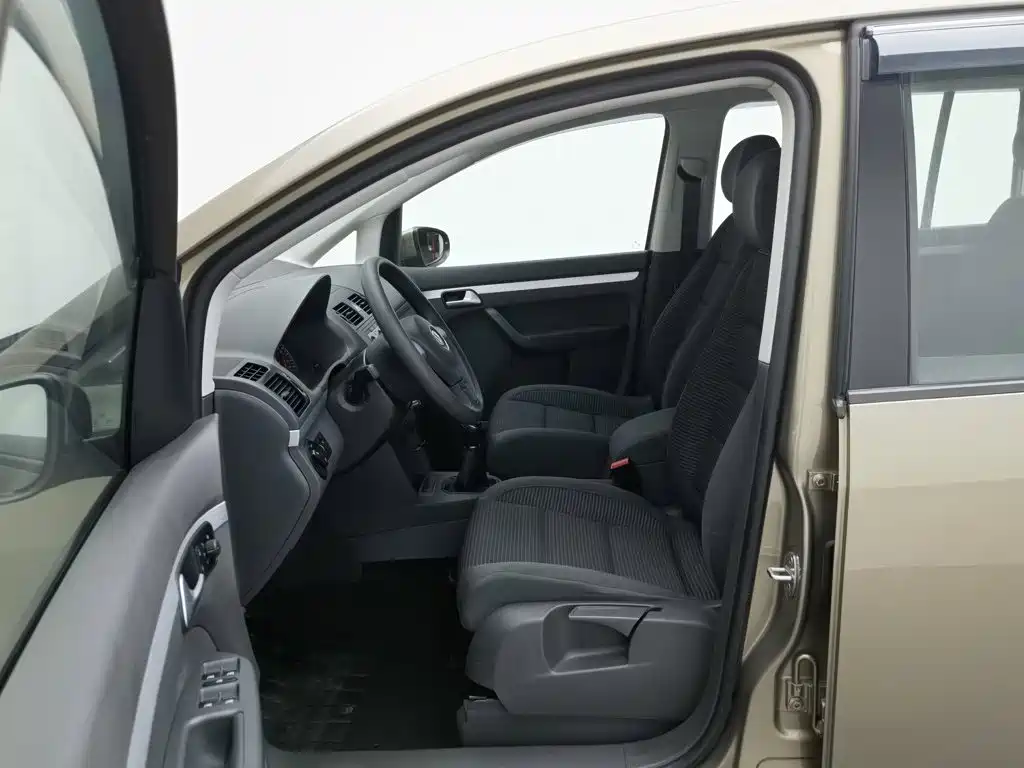 Volkswagen Touran — миниатюра 10