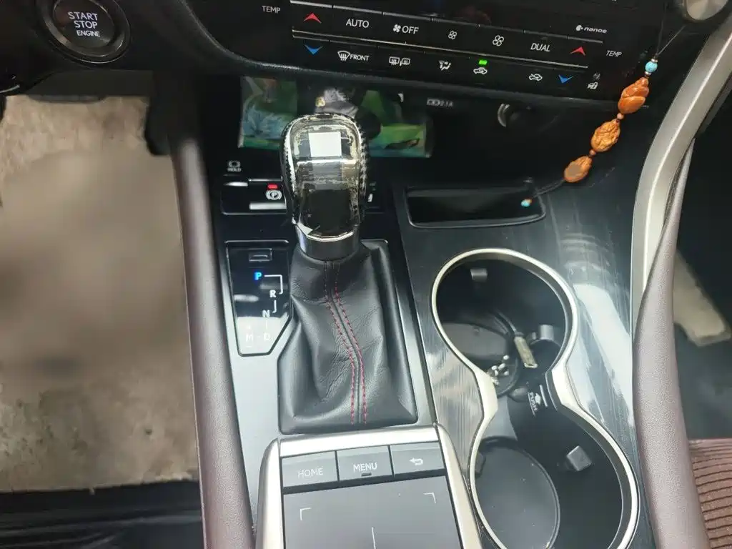 Lexus RX — миниатюра 7