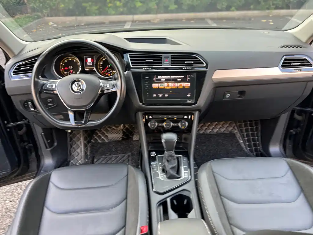 Volkswagen Tiguan L — миниатюра 9