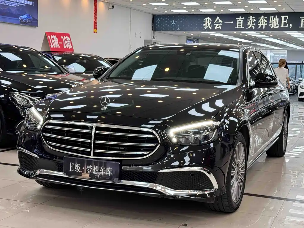 Mercedes-Benz E-Class — миниатюра 2