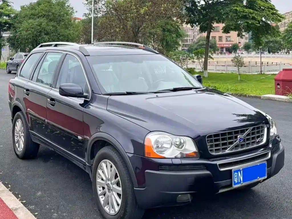 Volvo XC90 2006 4.4 V8 AWD мест Executive