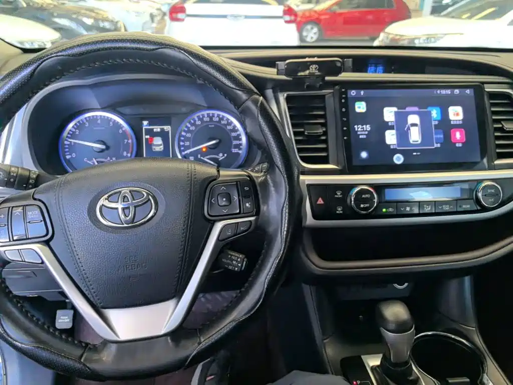 Toyota Highlander — миниатюра 10
