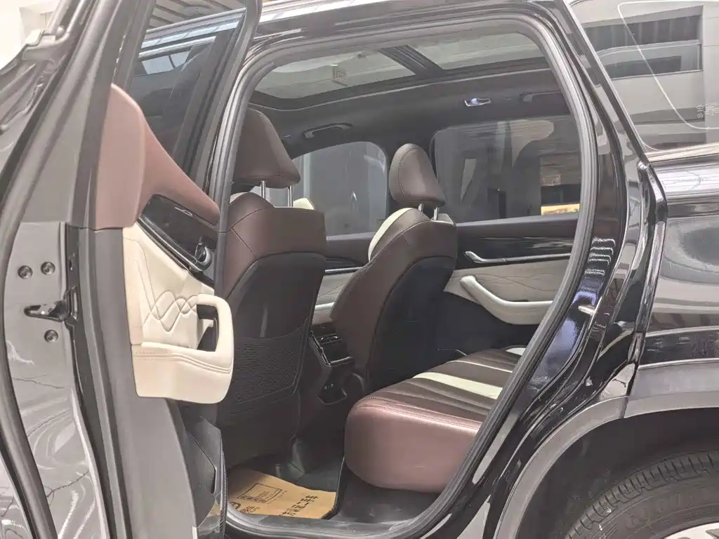 Geely Xingyue L — миниатюра 11