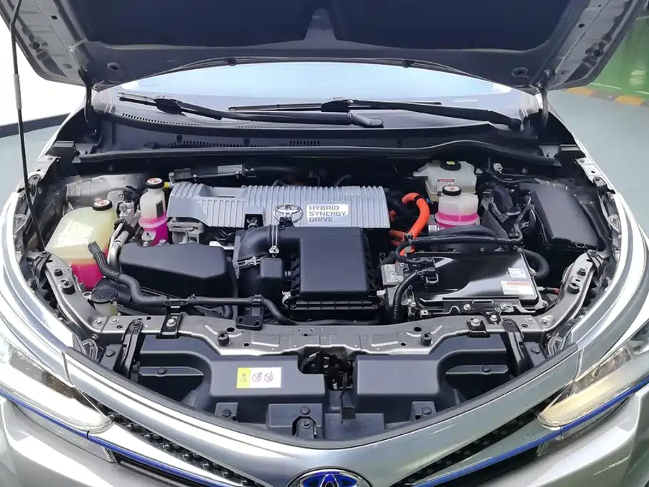Toyota Corolla Hybrid — миниатюра 10