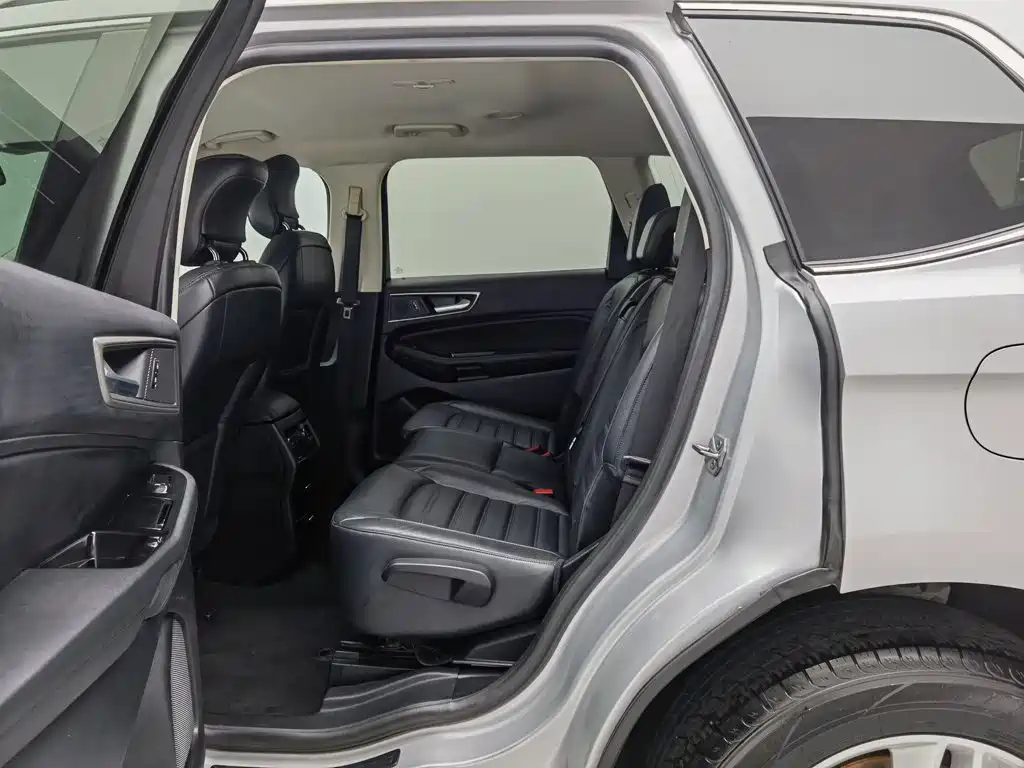 Ford Edge — миниатюра 15