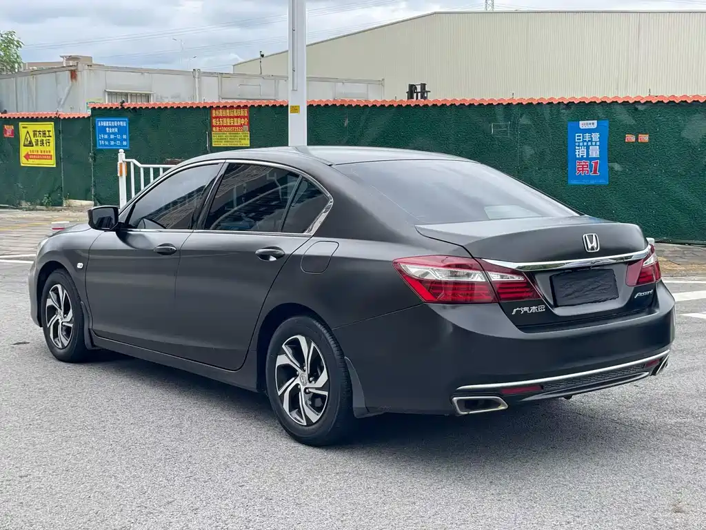 Honda Accord — миниатюра 9