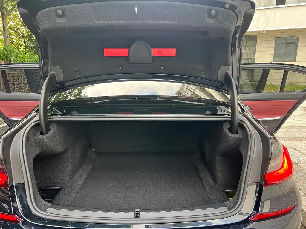 BMW 3 Series — миниатюра 17